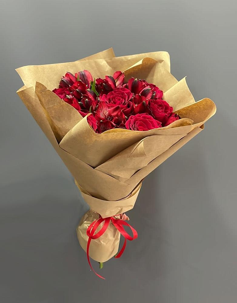 Букет прекрасной женщине в Бронницах Букет цветов из: Альстромерии и Розы в Бронницах