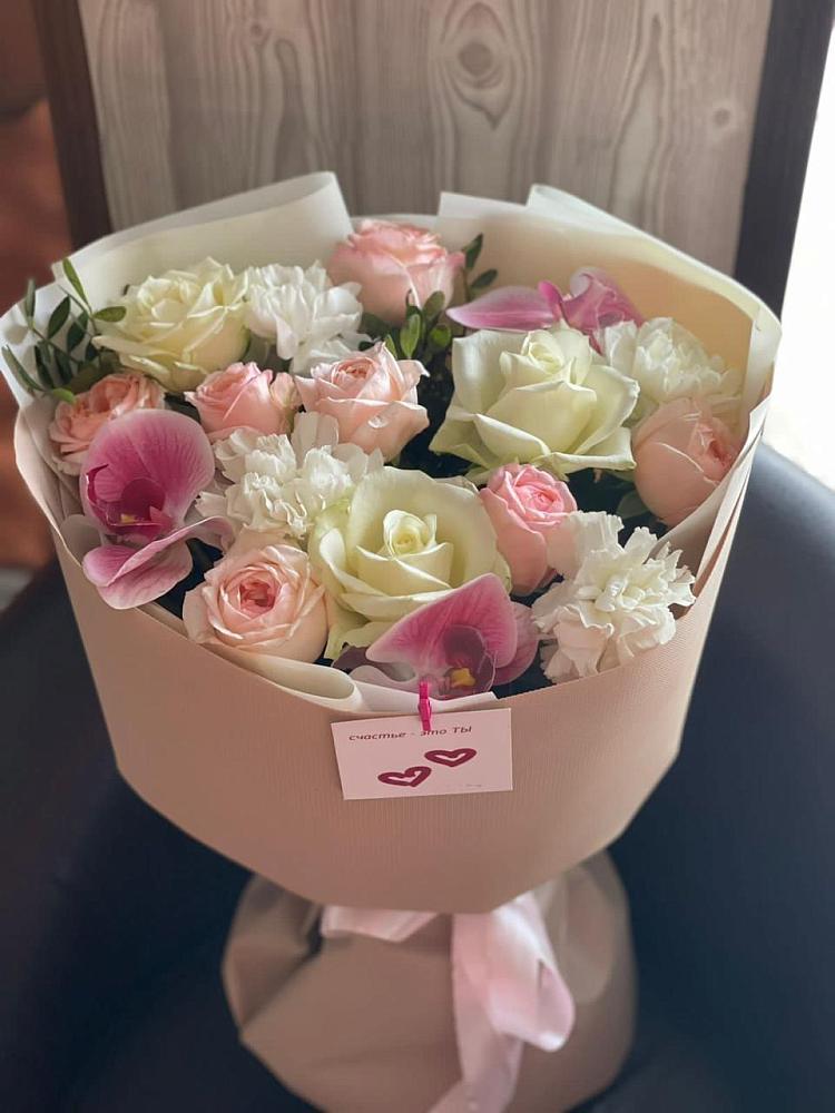 Букет цветов из: Орхидеи, Розы и Гвоздики в Бронницах