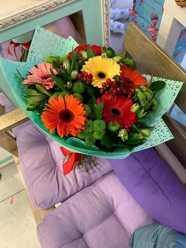 Букет цветов из: Герберы, Хризантемы и Альстромерии в Бронницах