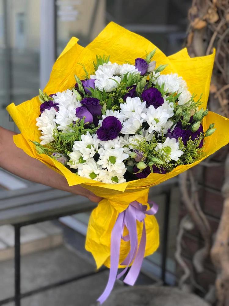 Букет цветов из: Ирисы, Хризантемы и Ромашки в Бронницах