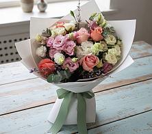 Букет цветов из:  Розы, Лизиантусы и Гвоздики в Бронницах