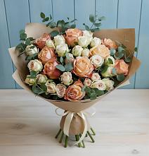Букет цветов из:  Альстромерии и Розы в Бронницах